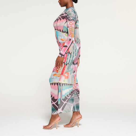 2. NWT SKIMS SUMMER MESH LONG SLEEVE DRESS IN DECO TRAIN - Picture 3 of 7